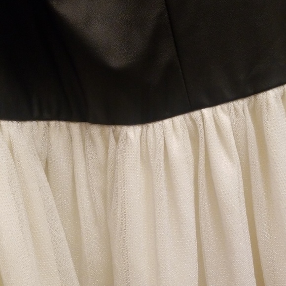 Ruby & Bloom Dress - Picture 2 of 3